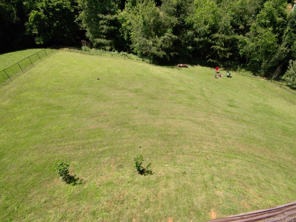16 Worthington Lane Weaverville NC 28787