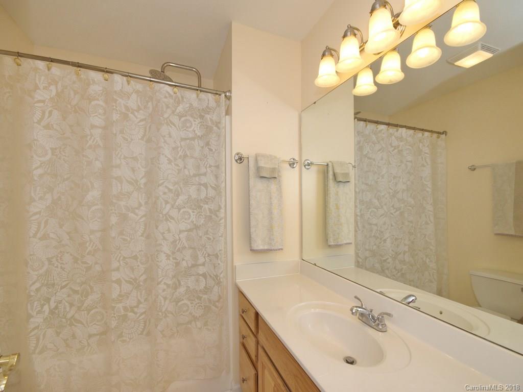 16 Worthington Lane Weaverville NC 28787