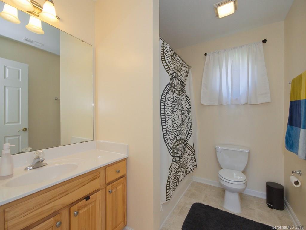 16 Worthington Lane Weaverville NC 28787