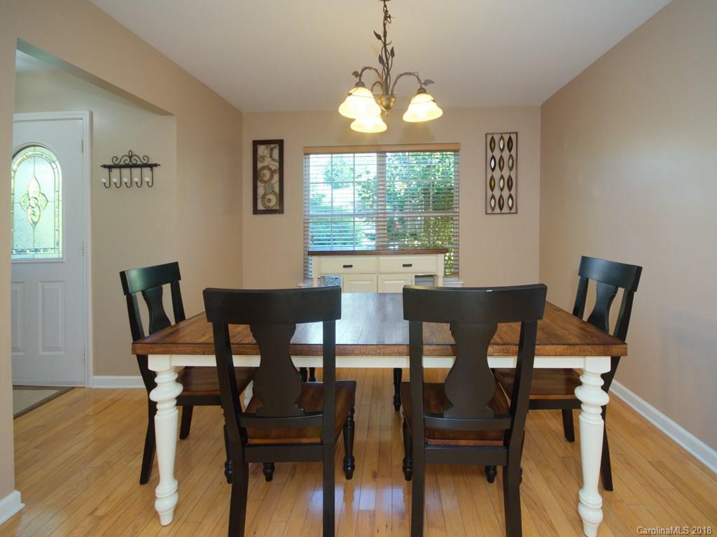 16 Worthington Lane Weaverville NC 28787