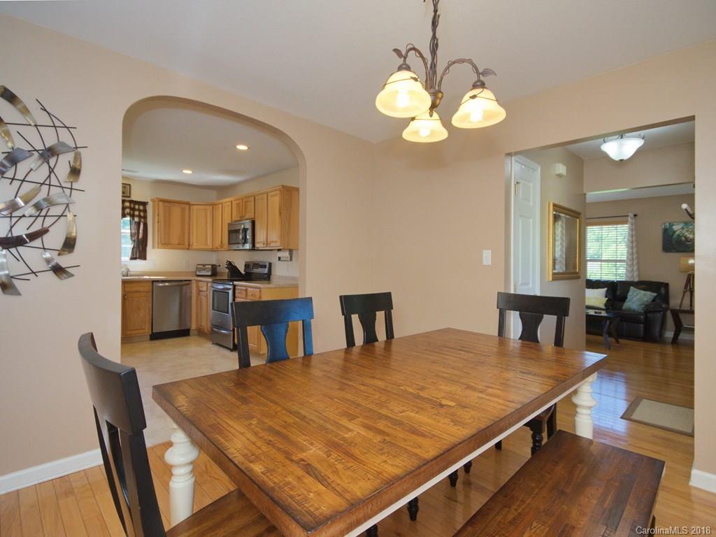 16 Worthington Lane Weaverville NC 28787