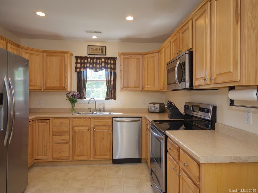 16 Worthington Lane Weaverville NC 28787