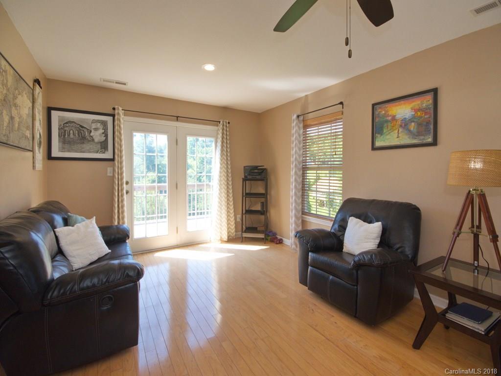 16 Worthington Lane Weaverville NC 28787
