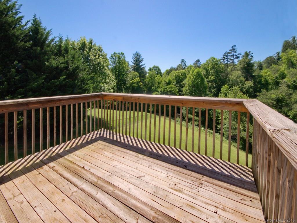 16 Worthington Lane Weaverville NC 28787