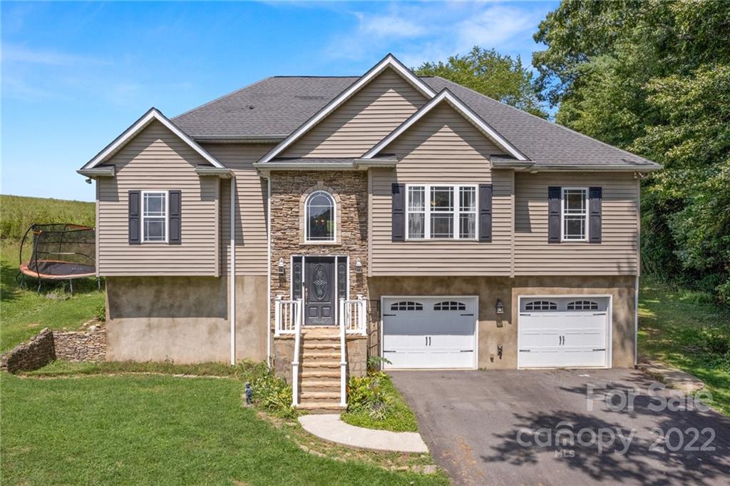25 Green Valley Road Leicester NC 28748