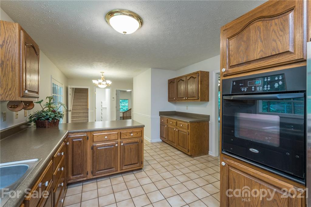 95 Quail Court Fairview NC 28730