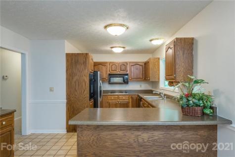 95 Quail Court Fairview NC 28730