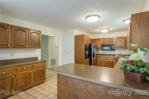 95 Quail Court Fairview NC 28730