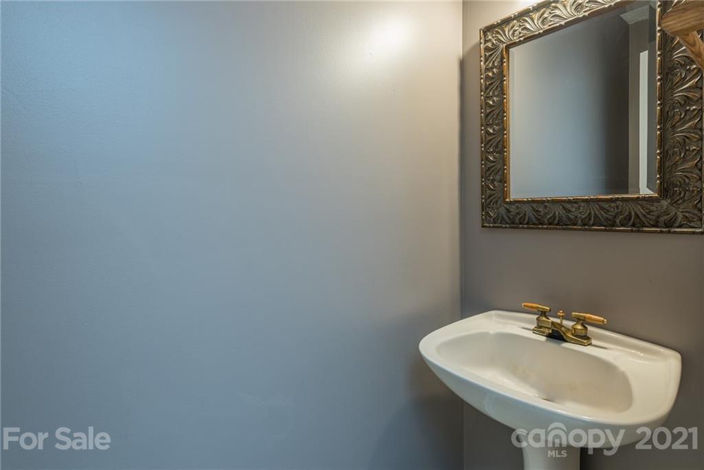 95 Quail Court Fairview NC 28730