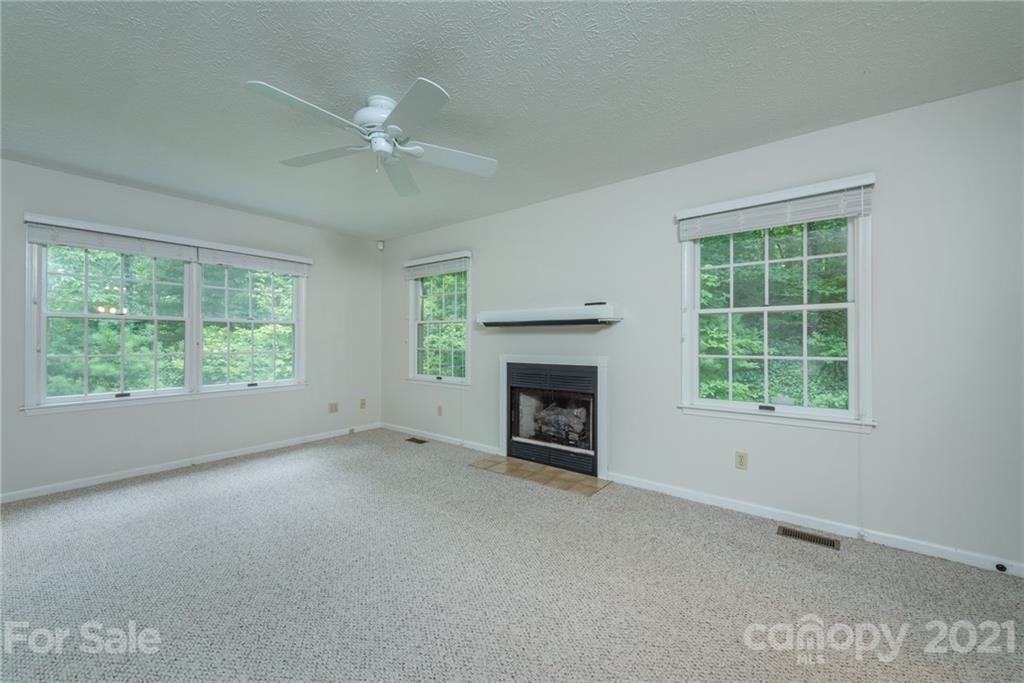 95 Quail Court Fairview NC 28730