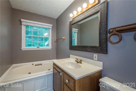 95 Quail Court Fairview NC 28730
