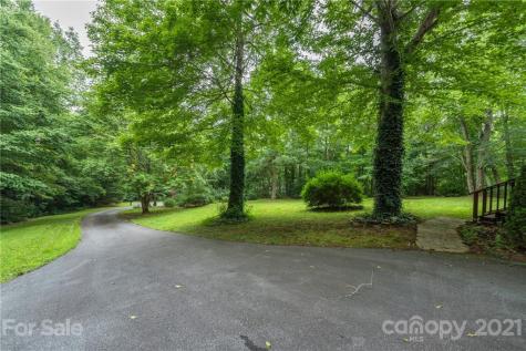 95 Quail Court Fairview NC 28730