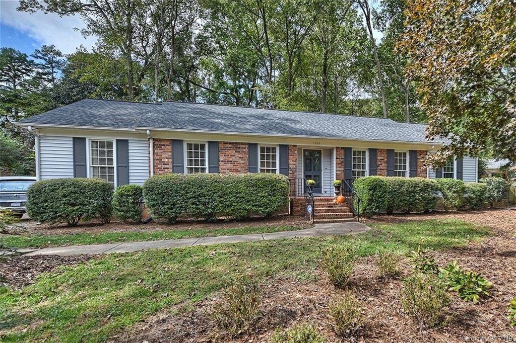 1908 Wandering Way Drive Charlotte NC 28226