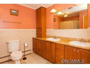 1 Whipoorwill Hill Asheville NC 28804