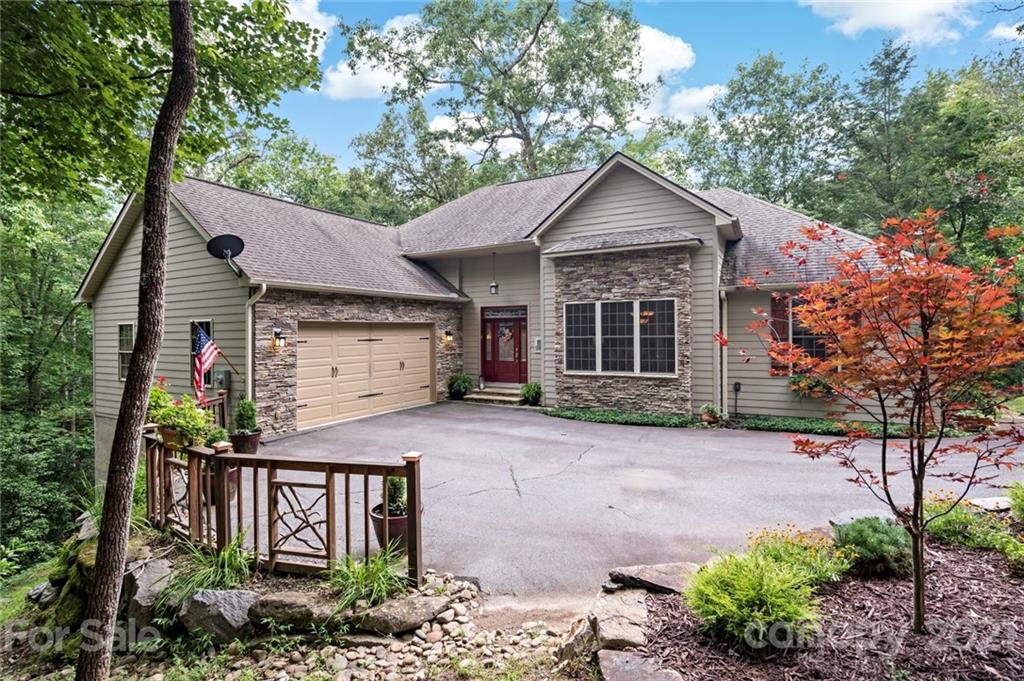 141 Tsisdu Court Brevard NC 28712