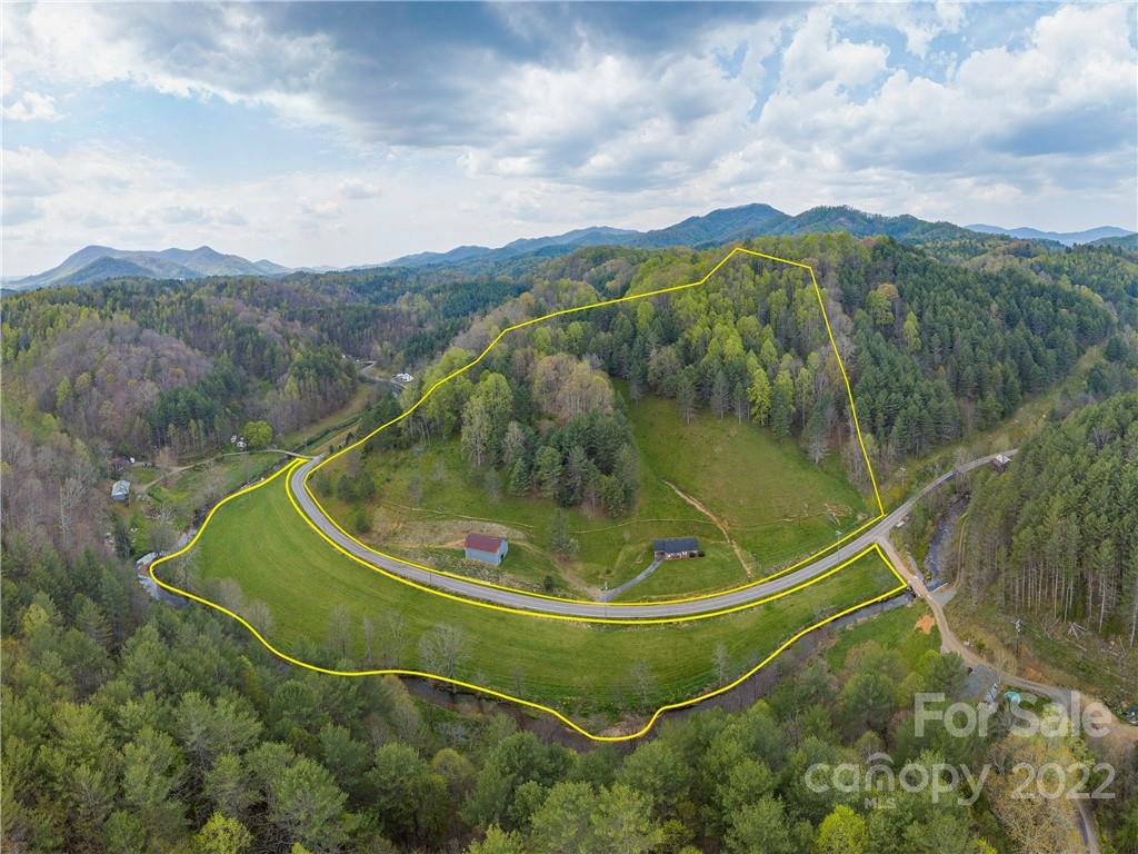 9165 Jacks Creek Road Green Mountain NC 28740