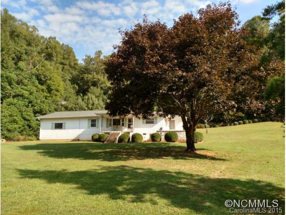 5995 Howard Gap Road Saluda NC 28773