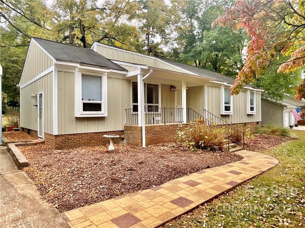 1316 Lightwood Drive Matthews NC 28105