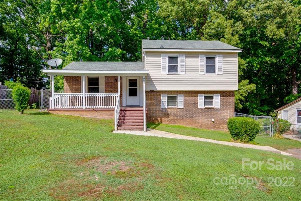 900 Peaceful Glen Road Charlotte NC 28273