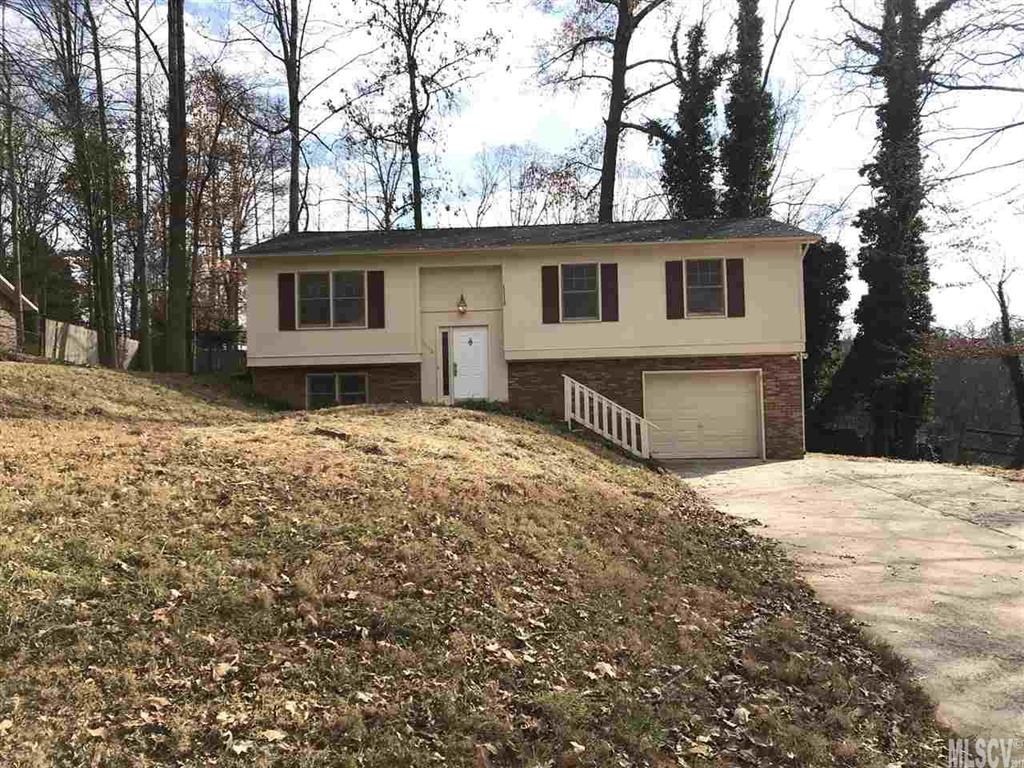 1018 Autumn Lane Hickory NC 28602