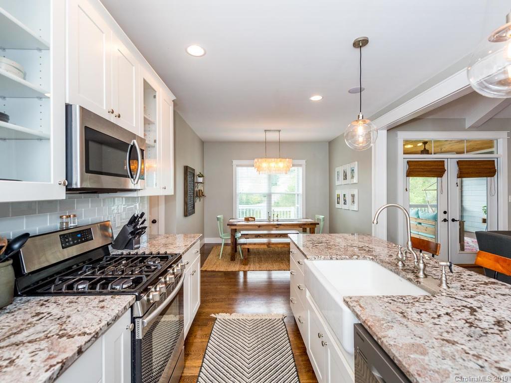 16 Old Farm House Road Weaverville NC 28787