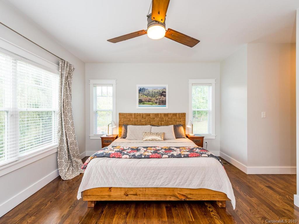 16 Old Farm House Road Weaverville NC 28787
