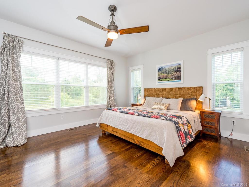 16 Old Farm House Road Weaverville NC 28787