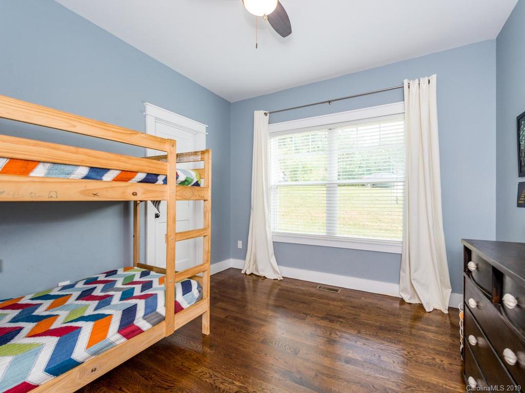 16 Old Farm House Road Weaverville NC 28787