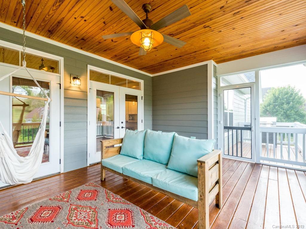16 Old Farm House Road Weaverville NC 28787