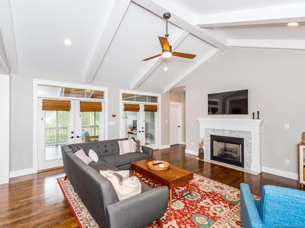 16 Old Farm House Road Weaverville NC 28787
