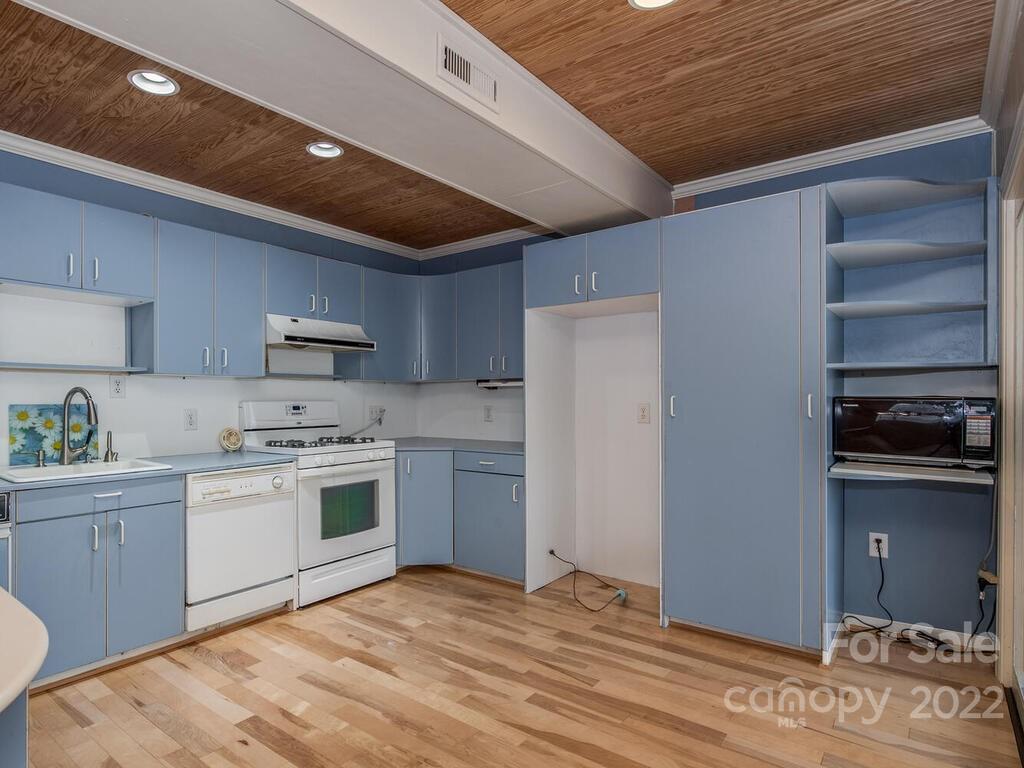 4921 Hardison Road Charlotte NC 28226