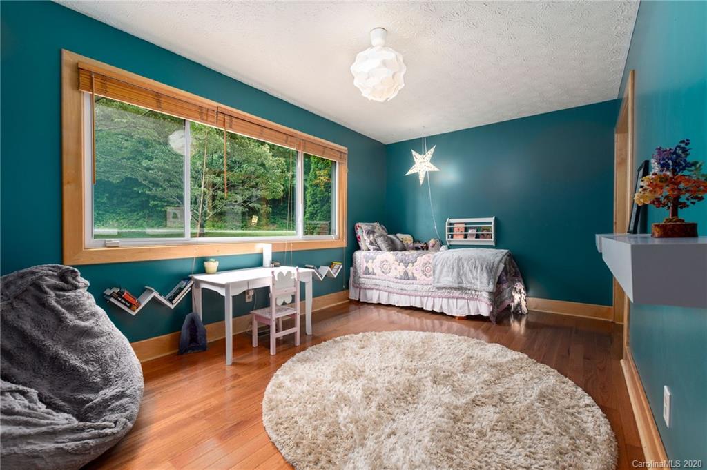 51 Mills Place Asheville NC 28804