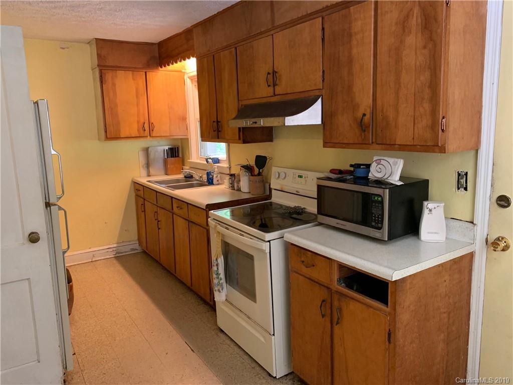 87 Covington Street Asheville NC 28806