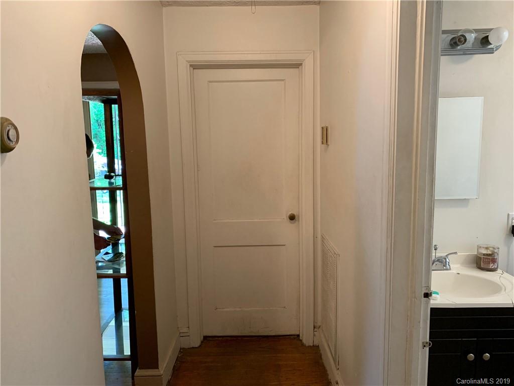 87 Covington Street Asheville NC 28806