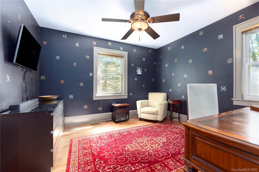 21 Pickwick Road Asheville NC 28803