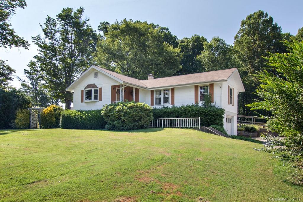 5 Canyon Cove Candler NC 28715