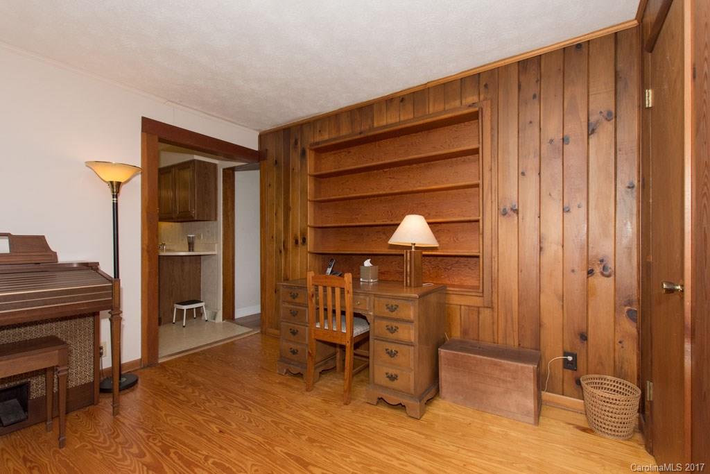 5 Canyon Cove Candler NC 28715