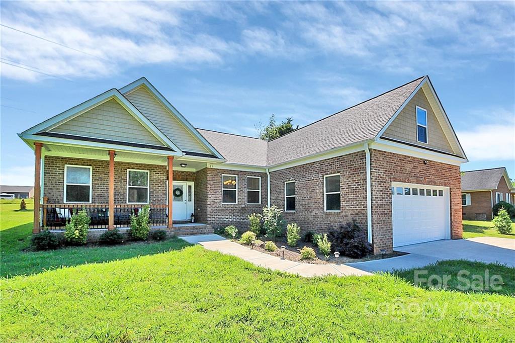 135 Charleston Drive Mooresville NC 28117