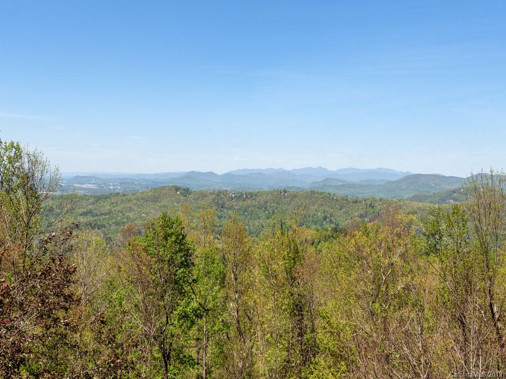 143 Inkberry Road Hendersonville NC 28739