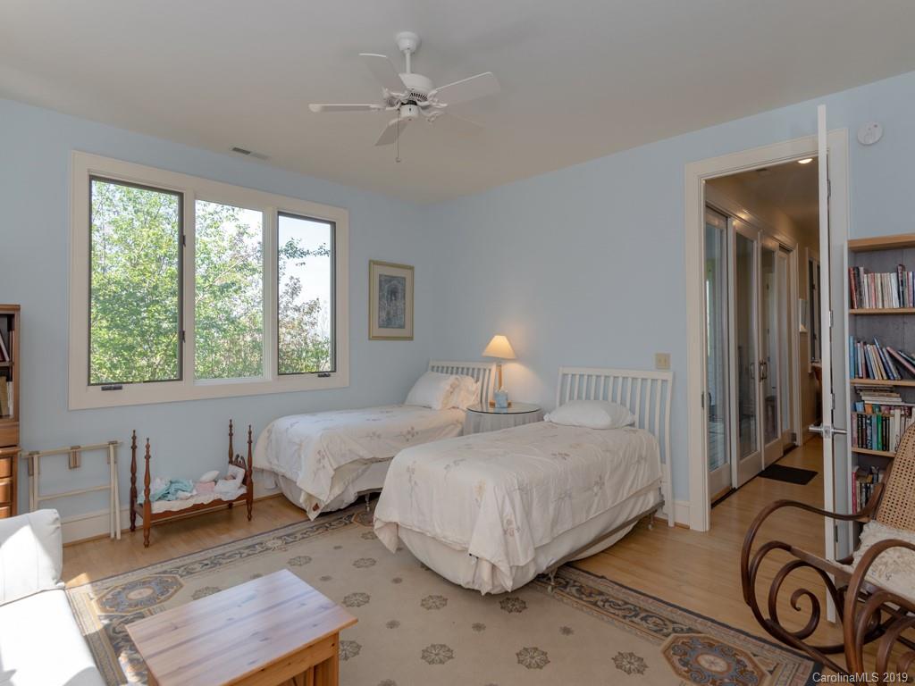 143 Inkberry Road Hendersonville NC 28739