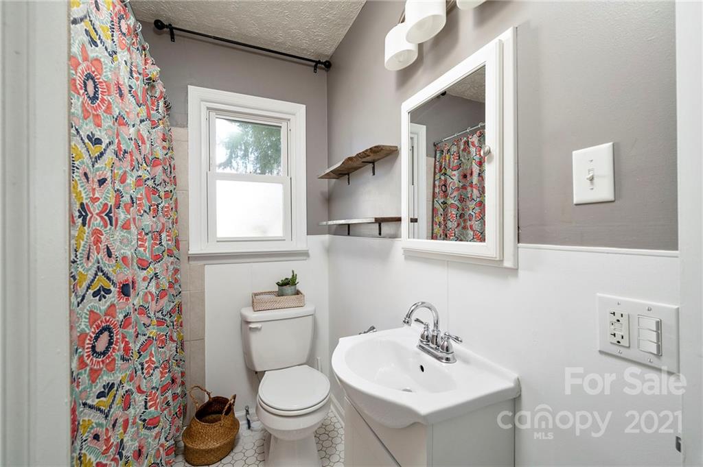 27 Herron Avenue Asheville NC 28806