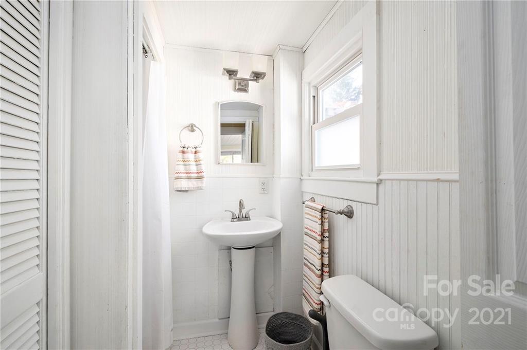 27 Herron Avenue Asheville NC 28806