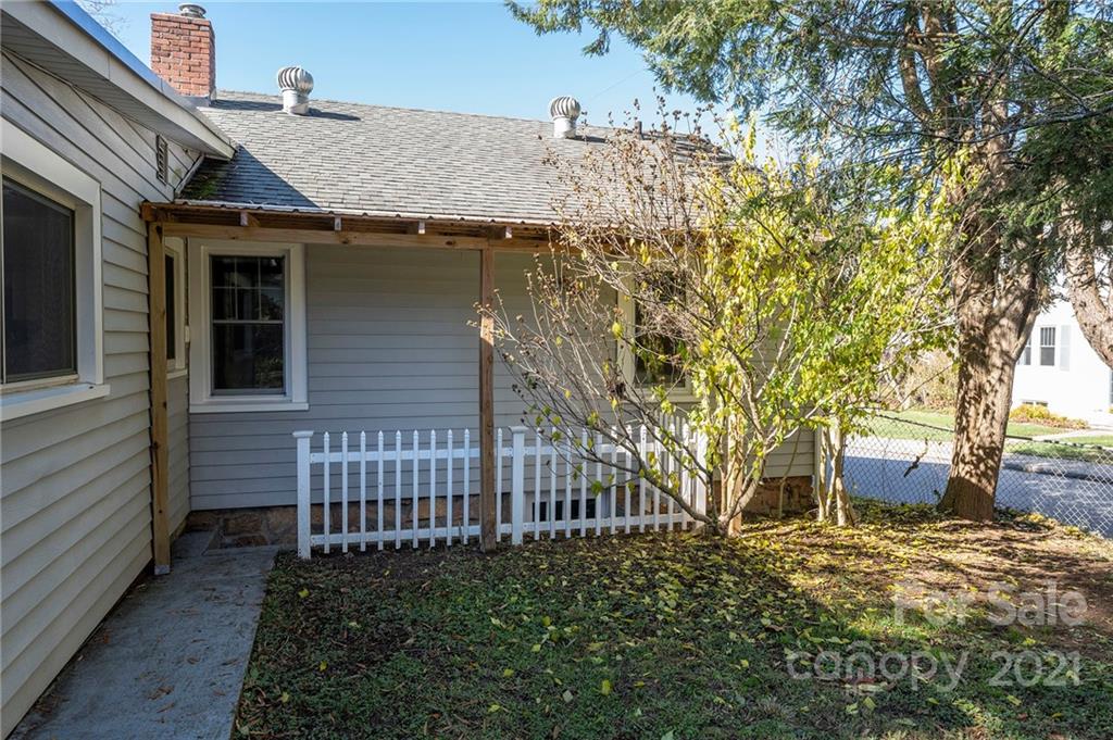 27 Herron Avenue Asheville NC 28806
