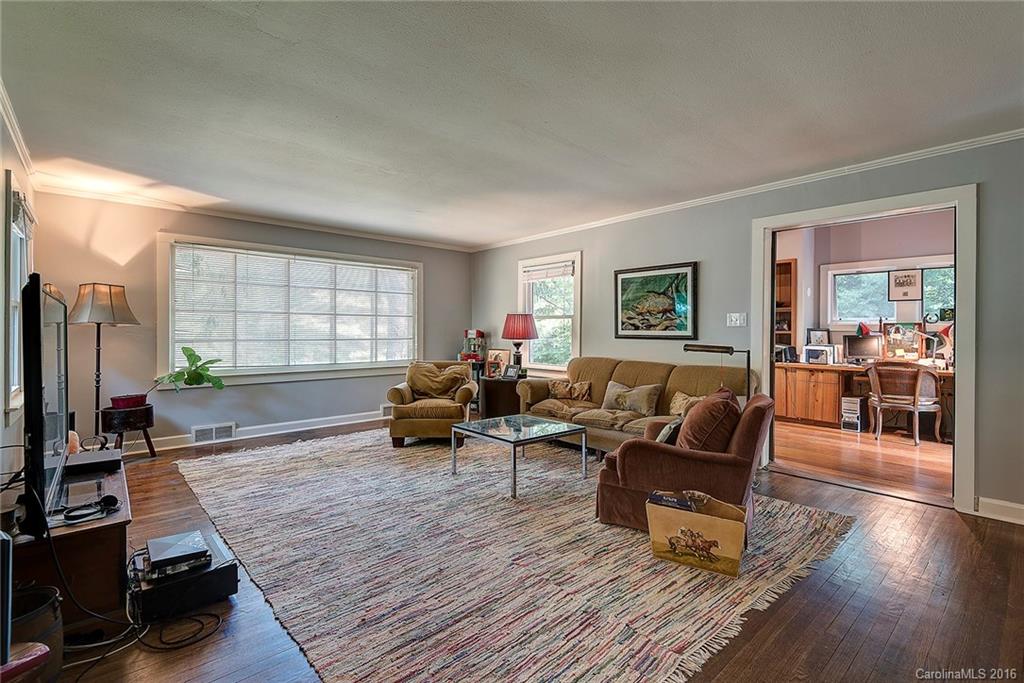 125 Aurora Drive Asheville NC 28805