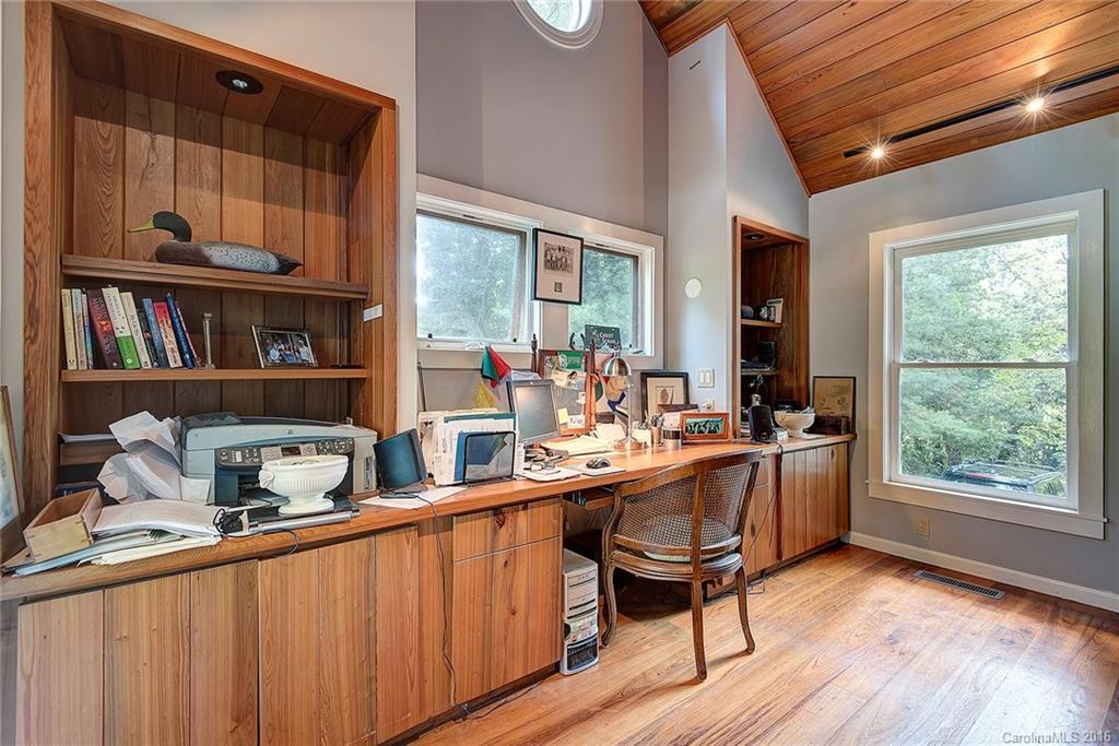 125 Aurora Drive Asheville NC 28805