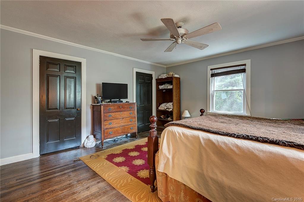 125 Aurora Drive Asheville NC 28805