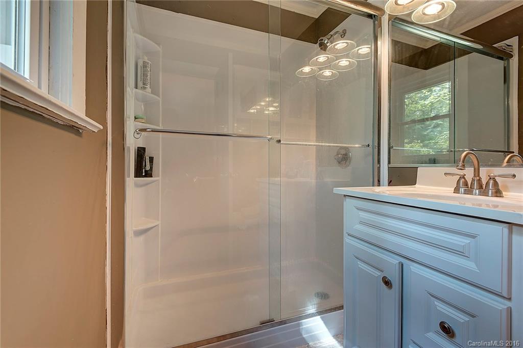 125 Aurora Drive Asheville NC 28805
