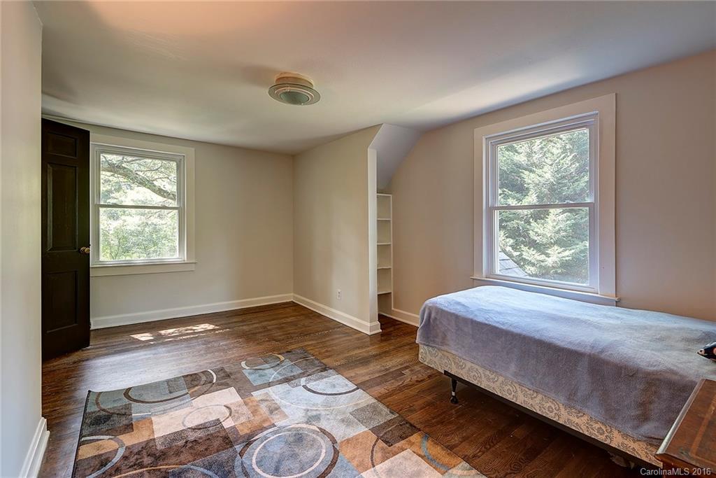 125 Aurora Drive Asheville NC 28805