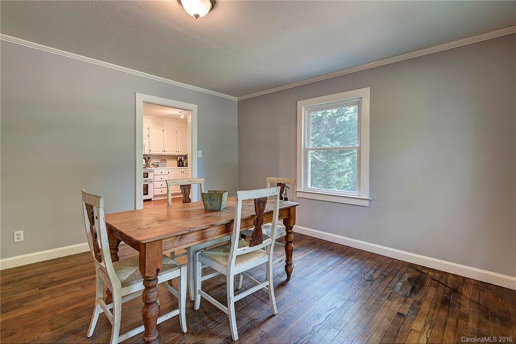 125 Aurora Drive Asheville NC 28805