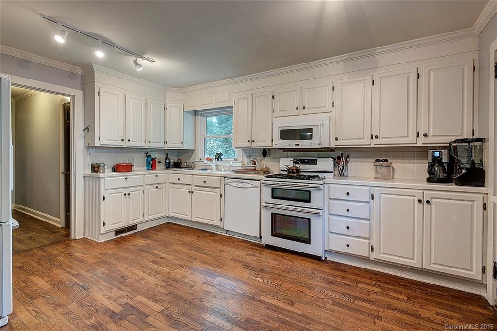 125 Aurora Drive Asheville NC 28805